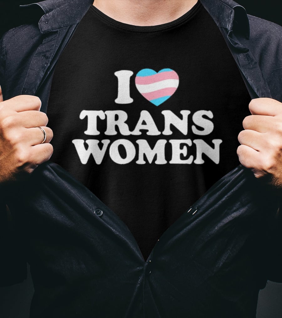 I Love Trans Women Heart With Transgender Flag T-Shirt