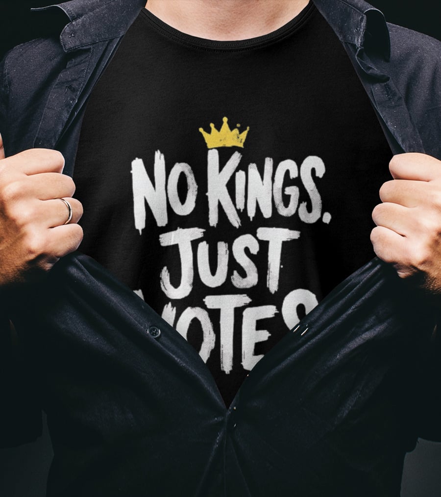 No Kings Just Votes Crown Symbol Politics Empowerment T-Shirt