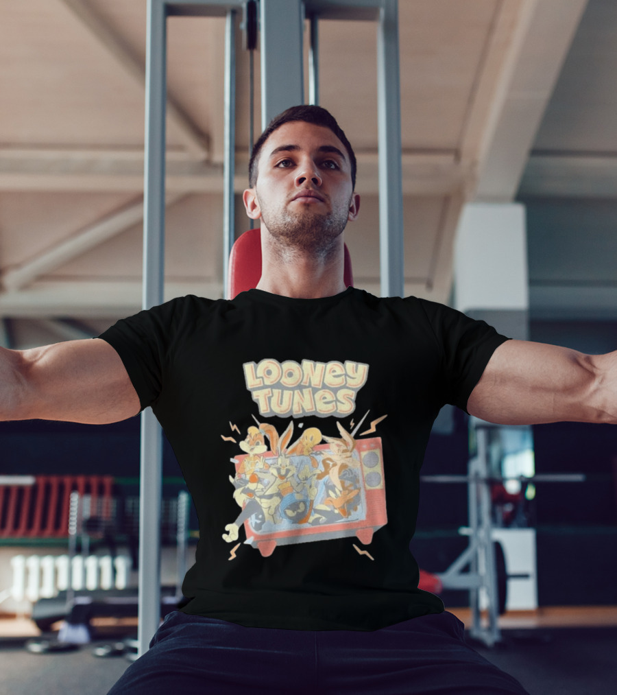 Wbs Shop Looney Tunes Characters In A Retro TV Display T-Shirt