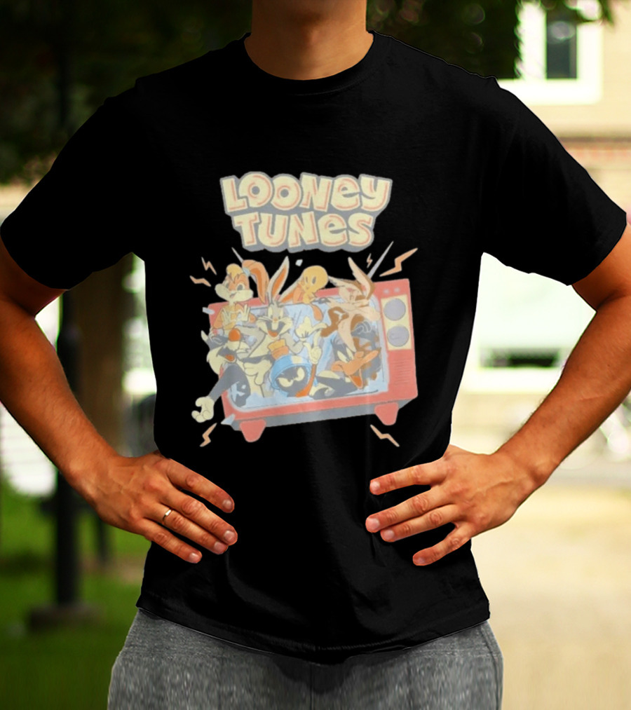 Wbs Shop Looney Tunes Characters In A Retro TV Display T-Shirt