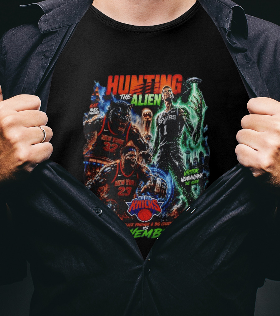 Hunting The Alien KAT Black Panther New York Knicks Mitchell Robinson Vs Wemby Victor Wembanyama T-Shirt