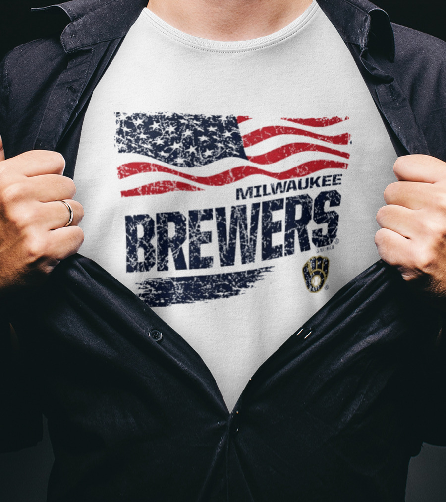 Milwaukee Brewers 4th Of July American Flag Celebration T-Shirt