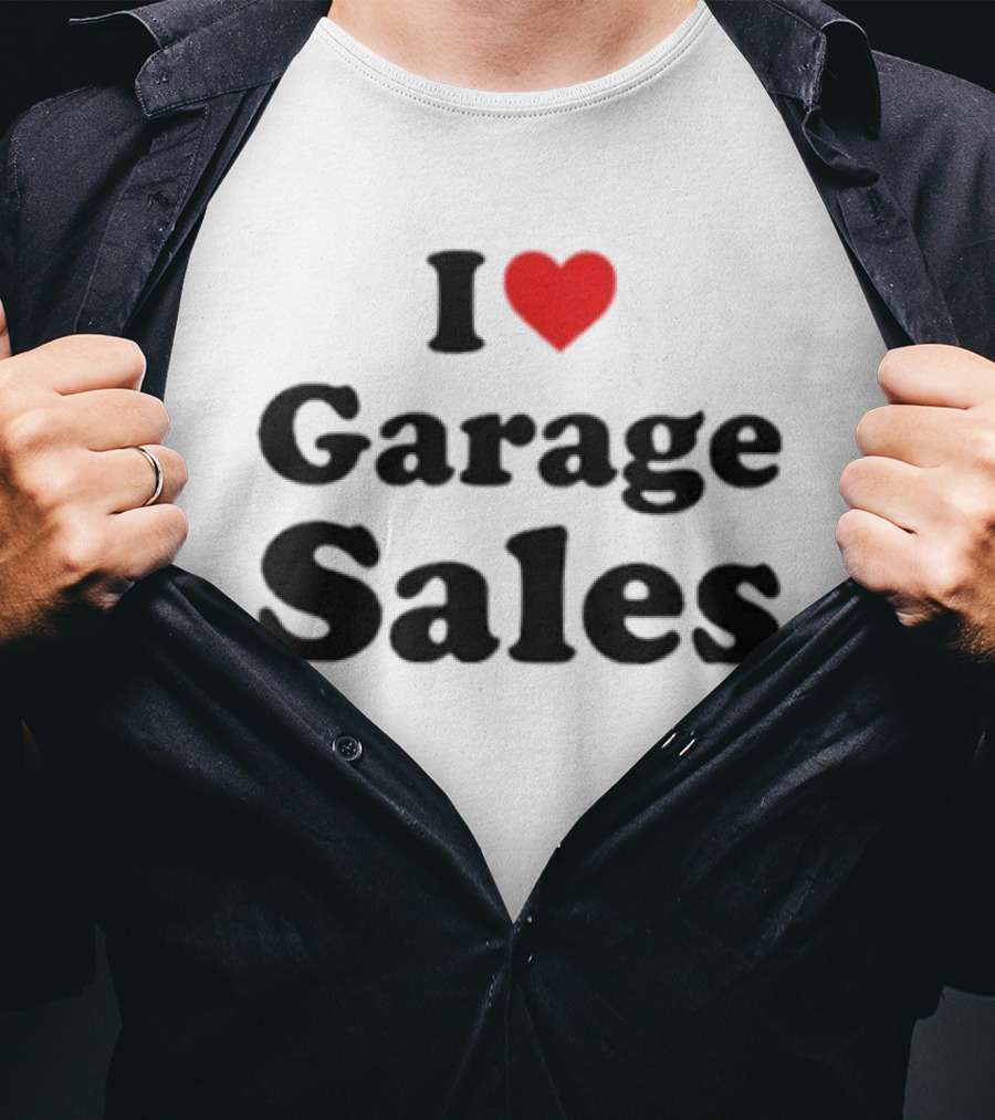 I Heart Garage Sales Retro Style Enthusiast Appeal T-Shirt