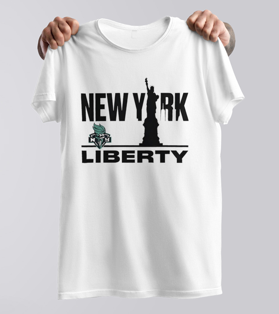 New York Liberty WNBA Basketball Statue Of Liberty Skyline T-Shirt