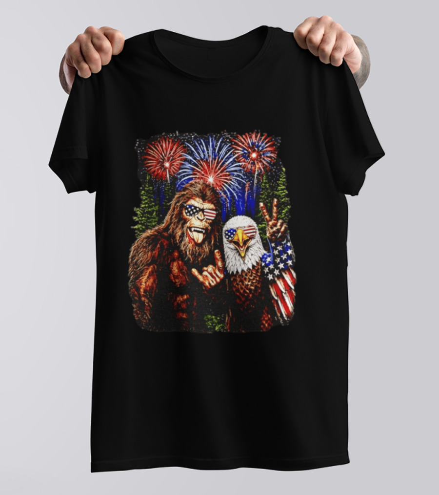 Bigfoot Bald Eagle 4th Of July Fireworks Celebration With American Flag Sunglasses T-Shirt