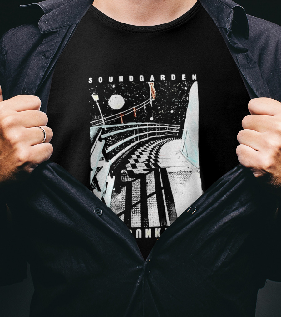 Soundgarden Superunknown Album Art Pathway Scene T-Shirt