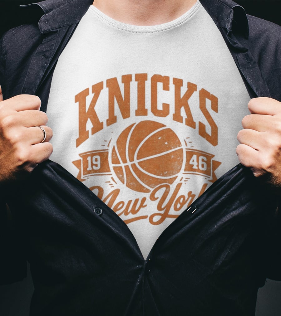 Knicks 1946 New York Distressed Basketball T-Shirt
