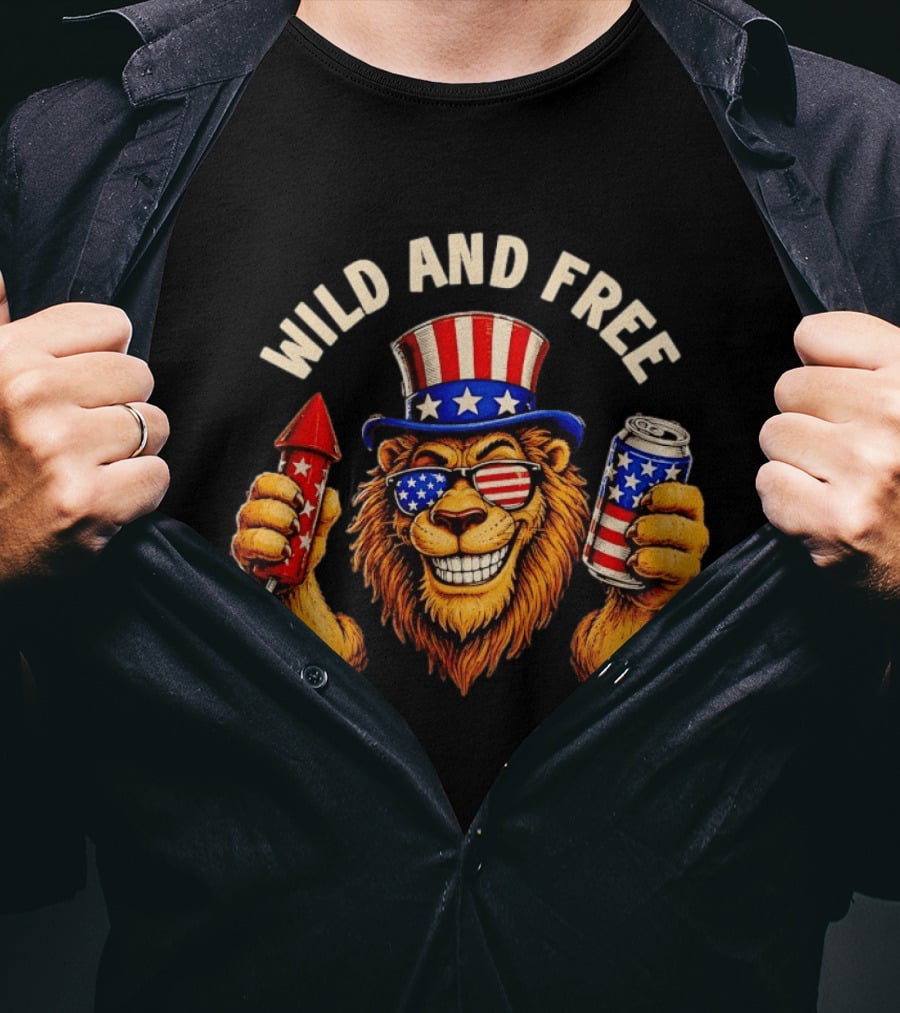 Wild And Free Lion Patriotic Hat Holding Firework And American Flag Can T-Shirt