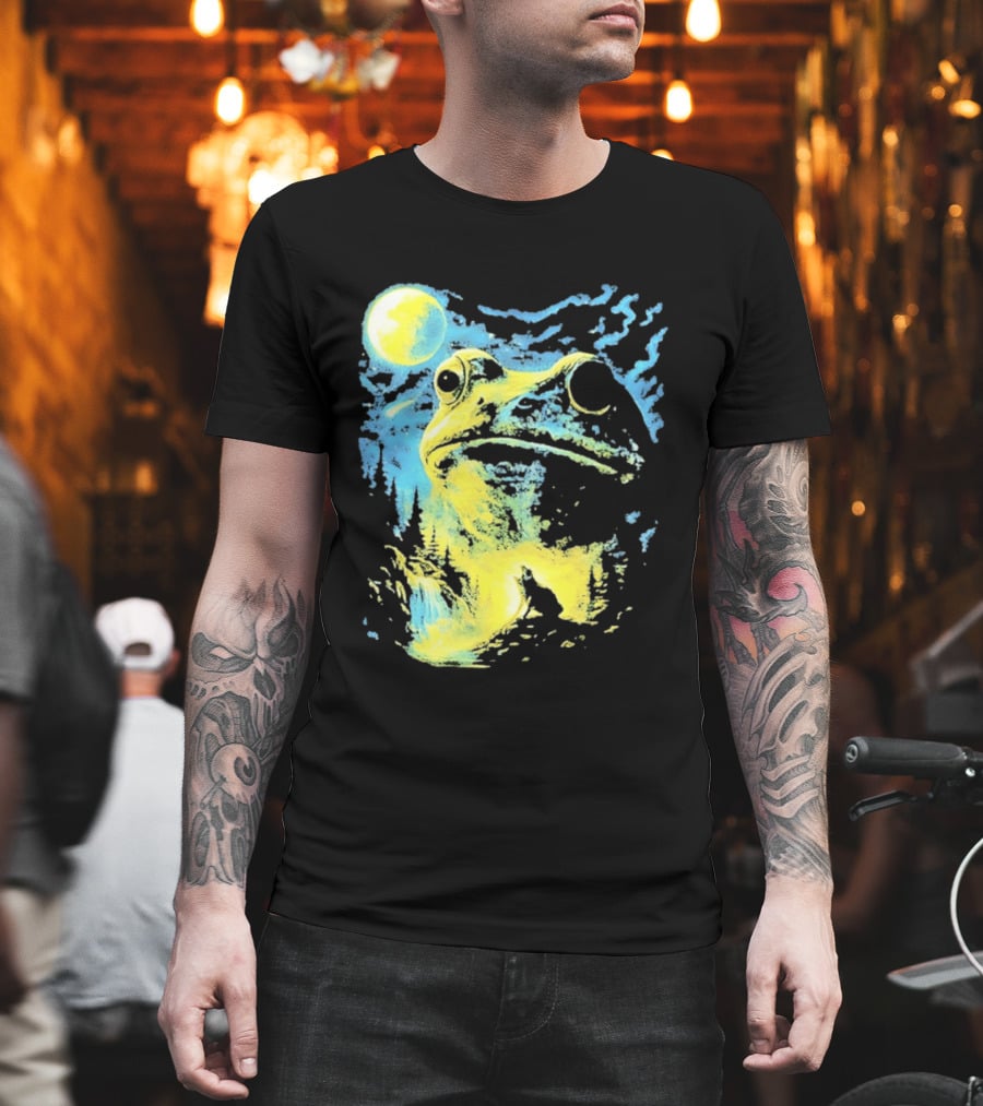 Howling Wolf Frog Moon Night Scene Surreal Fantasy T-Shirt