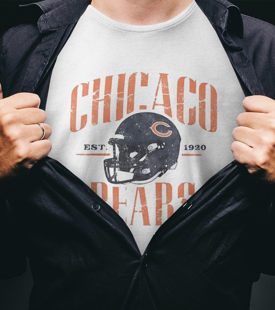 Chicago Bears Est 1920 Distressed Helmet Vintage Football T-Shirt