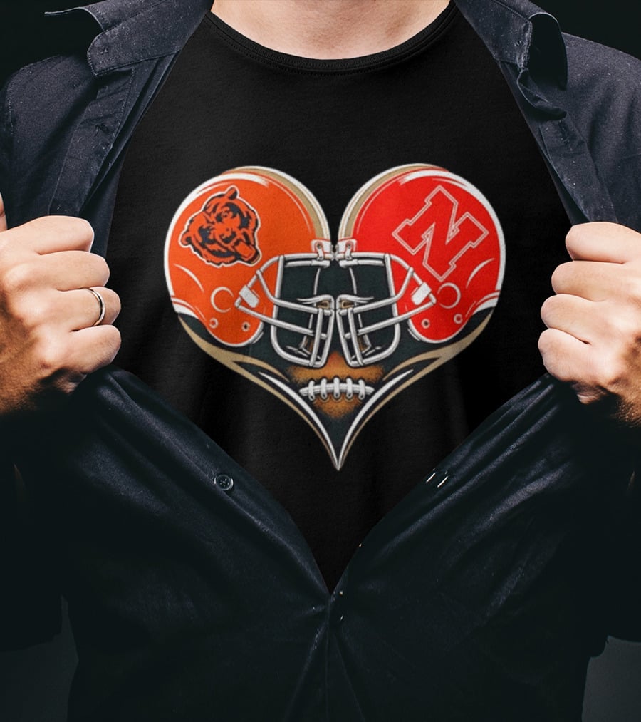 Chicago Bears Nebraska Cornhuskers Heart Shaped Helmets Football Fan Gear T-Shirt