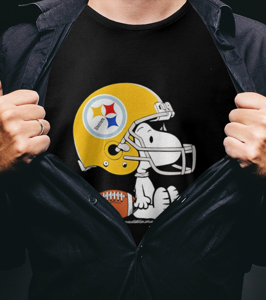 Snoopy Pittsburgh Steelers Helmet Football T-Shirt
