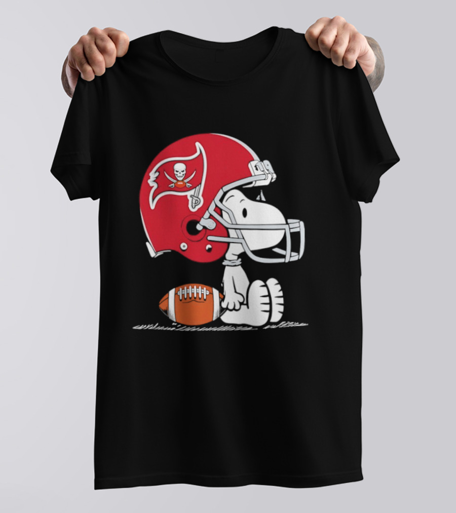Snoopy Tampa Bay Buccaneers Football Helmet Peanuts Crossover NFL Collaboration T-Shirt