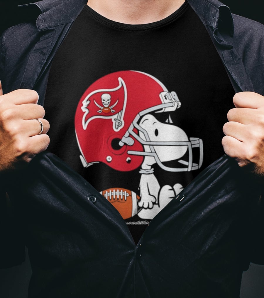 Snoopy Tampa Bay Buccaneers Football Helmet Peanuts Crossover NFL Collaboration T-Shirt
