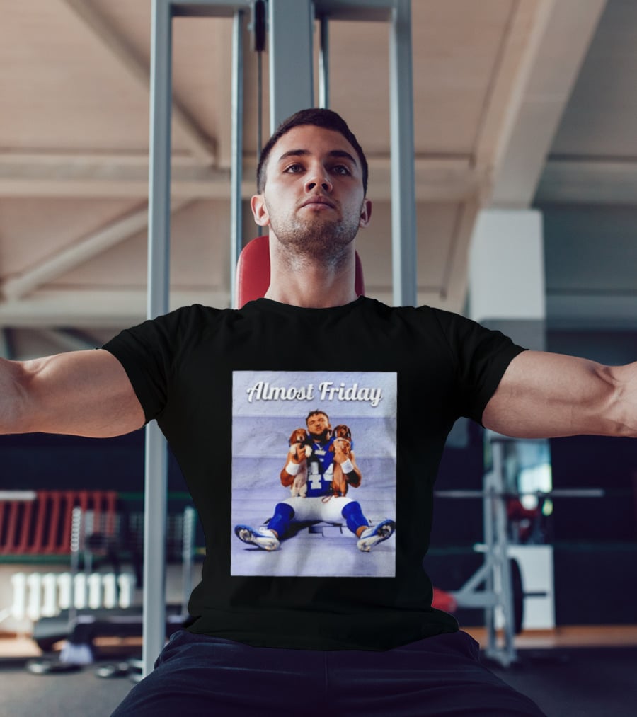 Almost Friday New York Giants 44 Football Player With Dogs T-Shirt