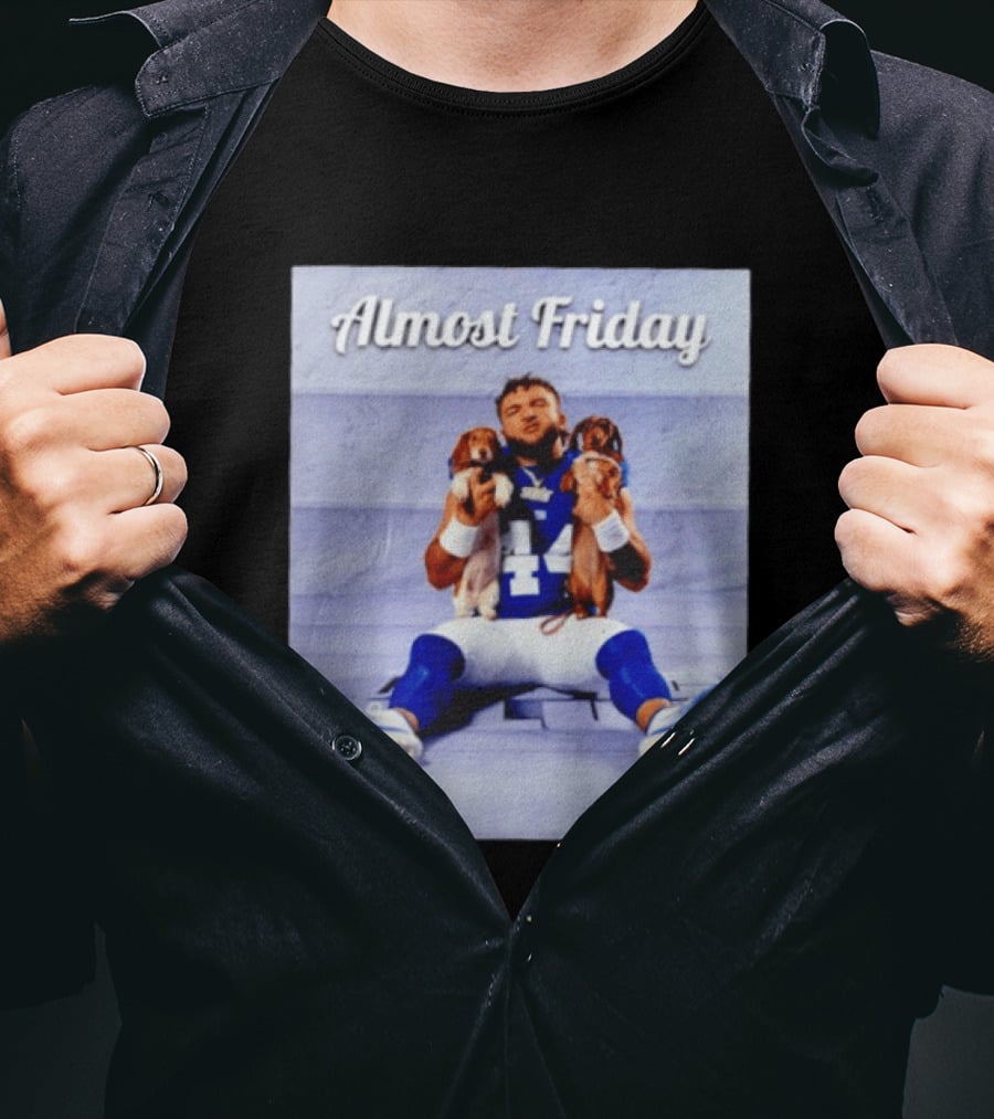 Almost Friday New York Giants 44 Football Player With Dogs T-Shirt