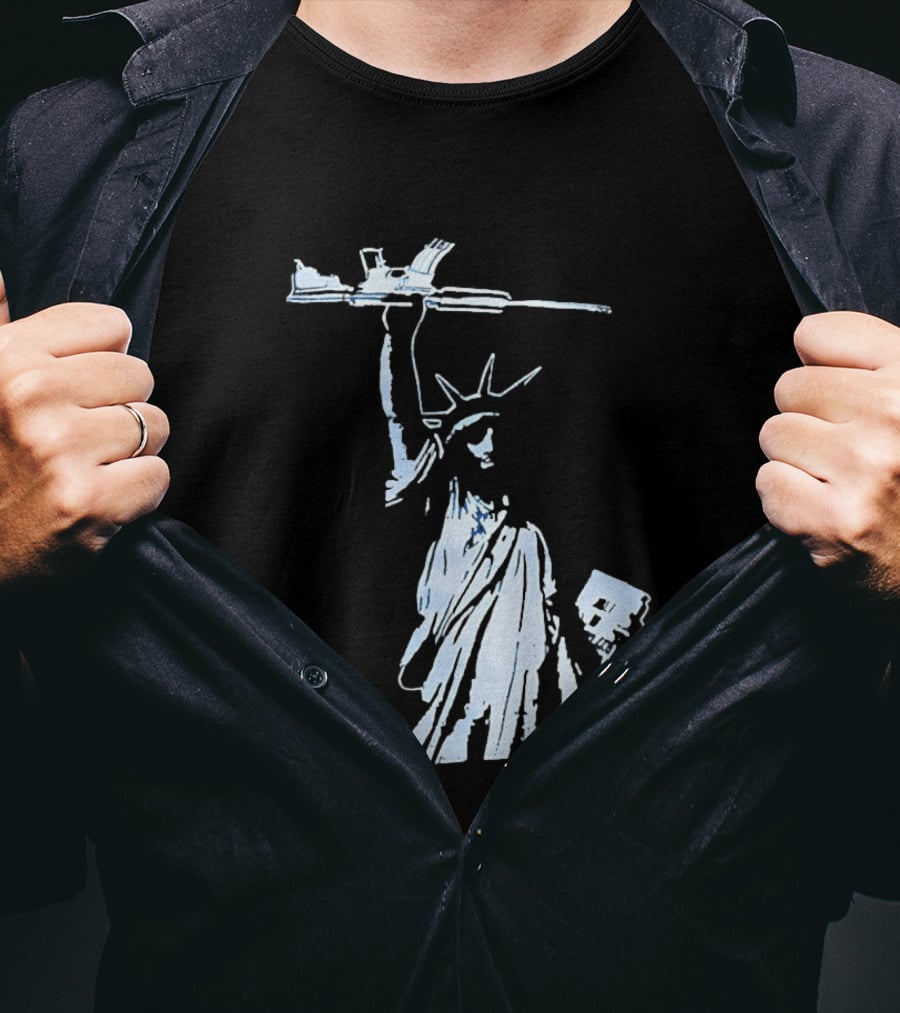 Statue Of Liberty Holding Assault Rifle July 4th Independence T-Shirt