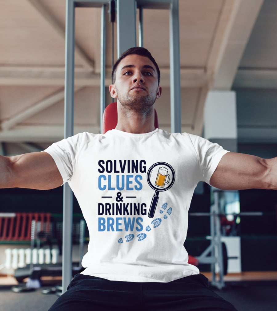 Solving Clues & Drinking Brews Magnifying Glass Beer Footprints T-Shirt
