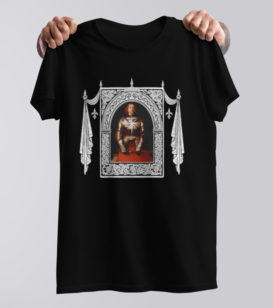 I Am Not Afraid Joan Of Arc Acceptance Medieval Armor Frame Fleur De Lis T-Shirt