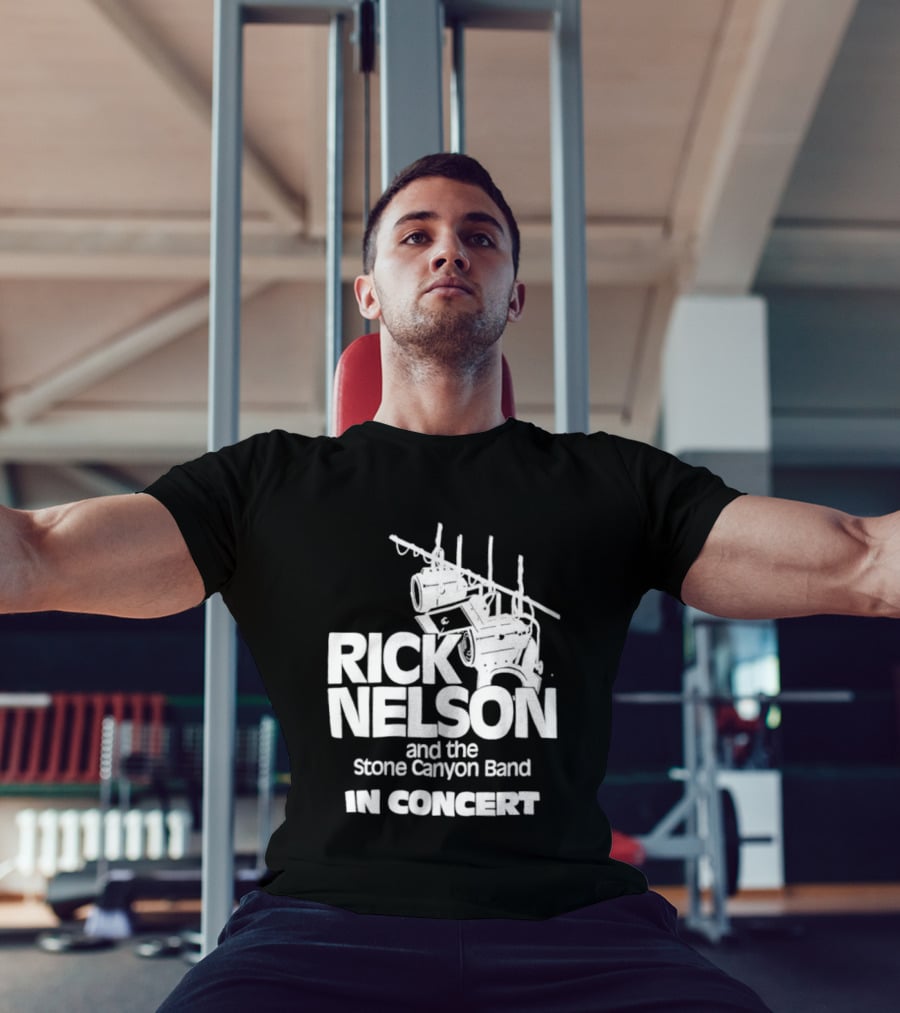 Rick Nelson And The Stone Canyon Band In Concert Trắng Trên Nền đen Dàn đèn Sân Khấu T-Shirt