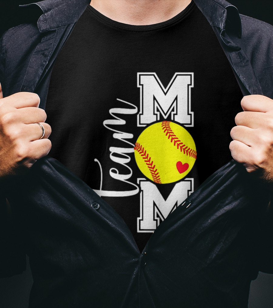 Team Mom Softball Yellow Heart Ball T-Shirt