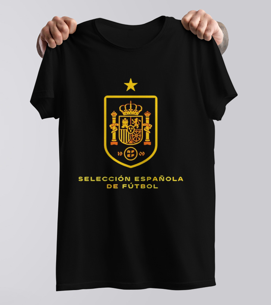 Selección Española De Fútbol Escudo Oficial Con Estrella De Campeones De Fútbol T-Shirt