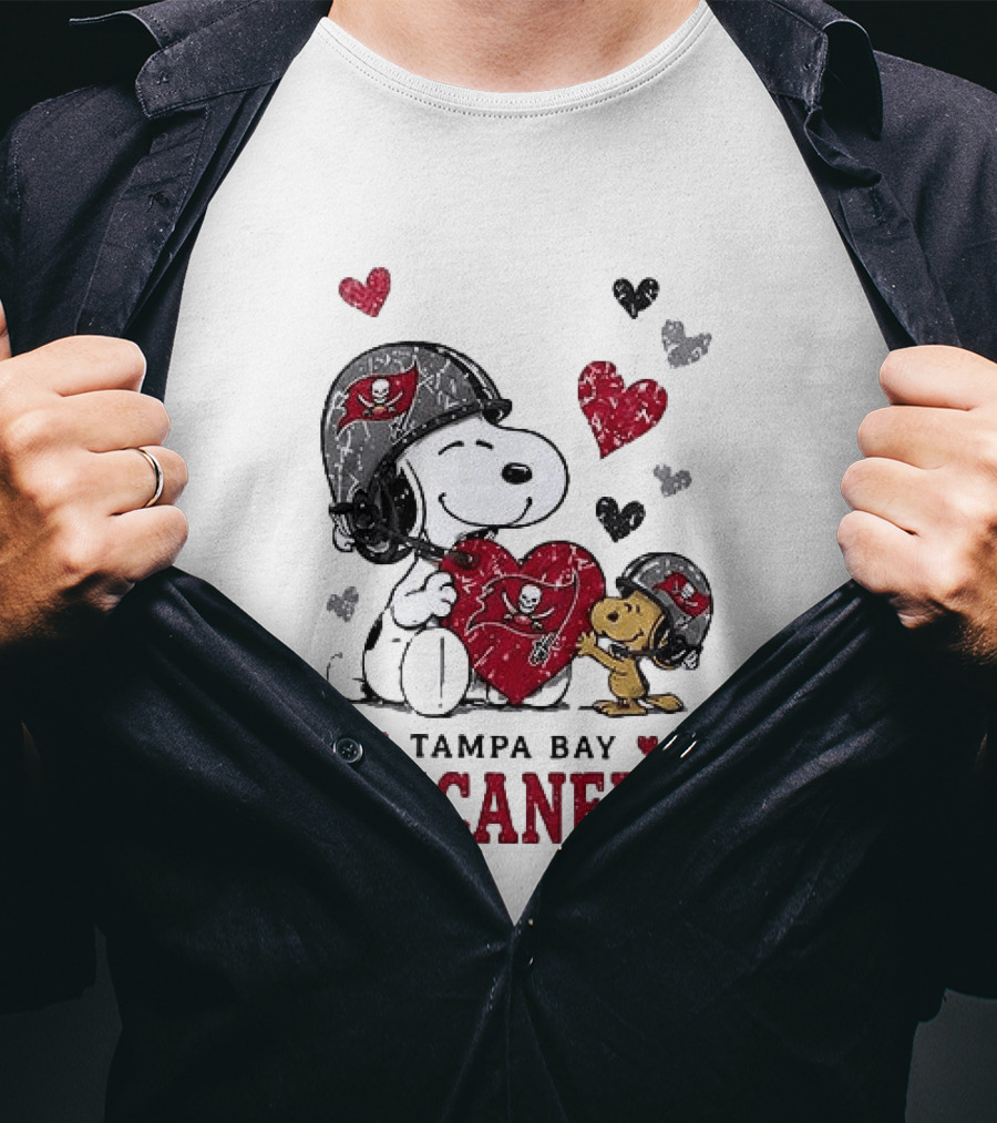 Tampa Bay Buccaneers Snoopy Peanuts Love Laughter T-Shirt