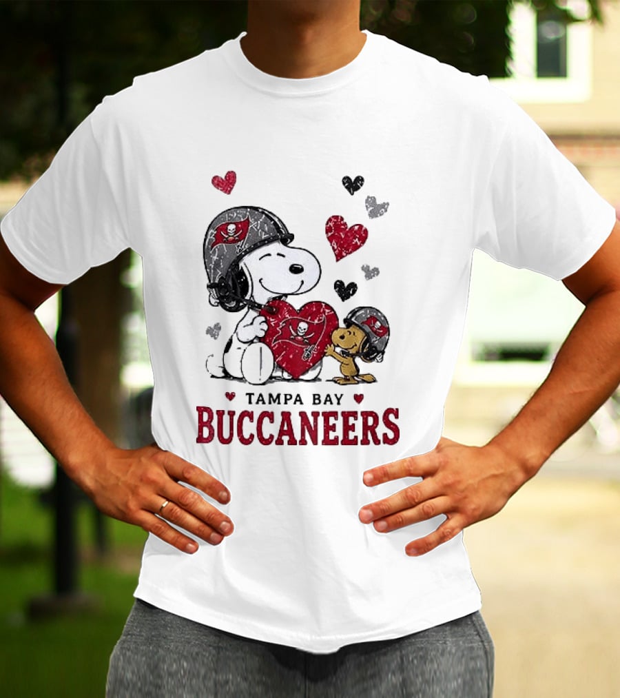 Tampa Bay Buccaneers Snoopy Peanuts Love Laughter T-Shirt
