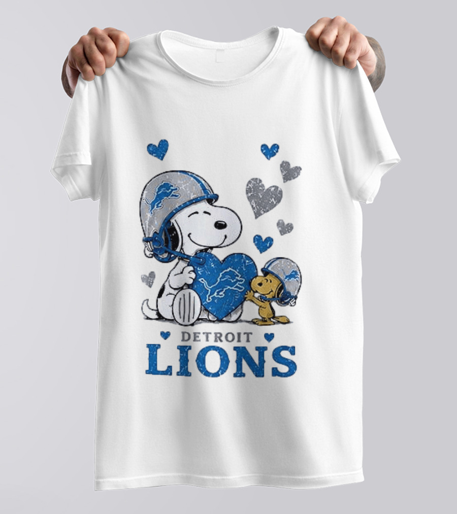 Detroit Lions Peanuts Snoopy Woodstock Heart Helmets Love T-Shirt