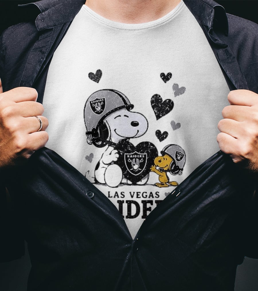 Las Vegas Raiders Peanuts Snoopy Woodstock Love And Laughter Hearts T-Shirt