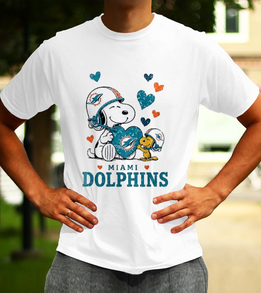 Miami Dolphins Peanuts Snoopy Love Laughter Hearts Helmet Charlie Brown T-Shirt