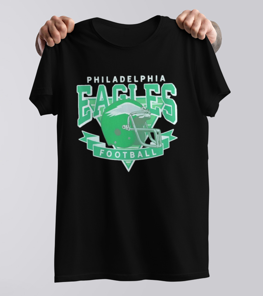 Philadelphia Eagles Helmet Vintage Style Football Fan Gear T-Shirt
