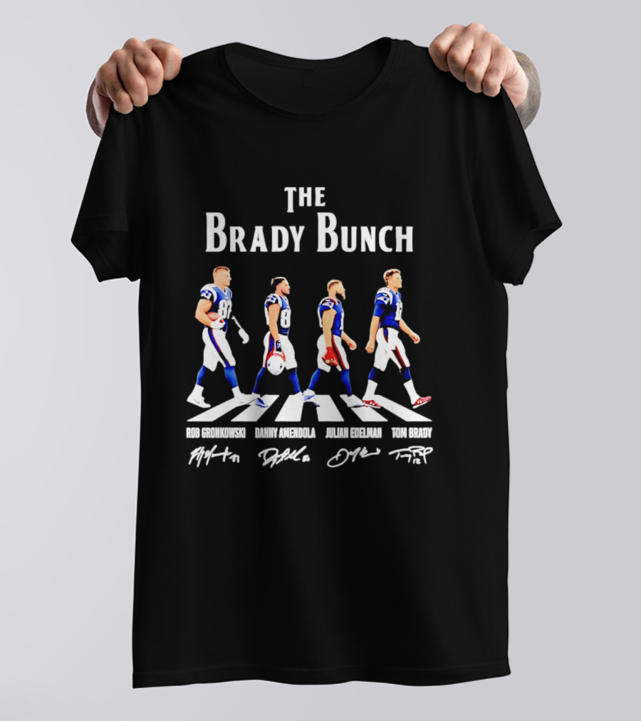 The Brady Bunch Rob Gronkowski Danny Amendola Julian Edelman Tom Brady New England Patriots Players Crossing T-Shirt