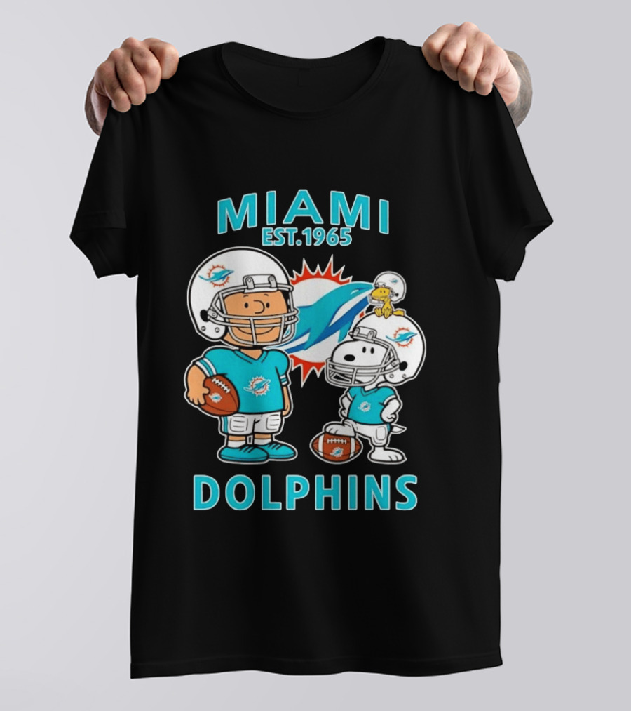 Miami Dolphins Est 1965 Charlie Brown Snoopy Football T-Shirt