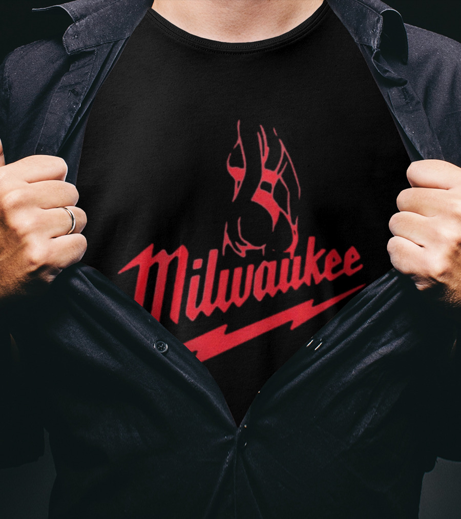 Milwaukee Sexy Girl Red T-Shirt