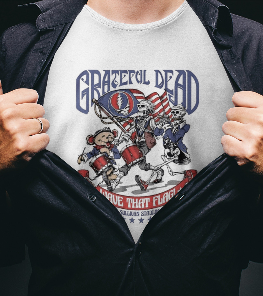 Grateful Dead Wave That Flag 4th Of July Sullivan Stadium Foxboro MA Bear Skeleton Jam Band Summer Concert T-Shirt