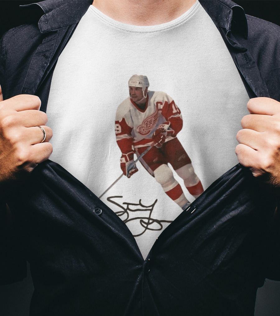 Steve Yzerman Detroit Red Wings Captain 19 Hockey Legend T-Shirt