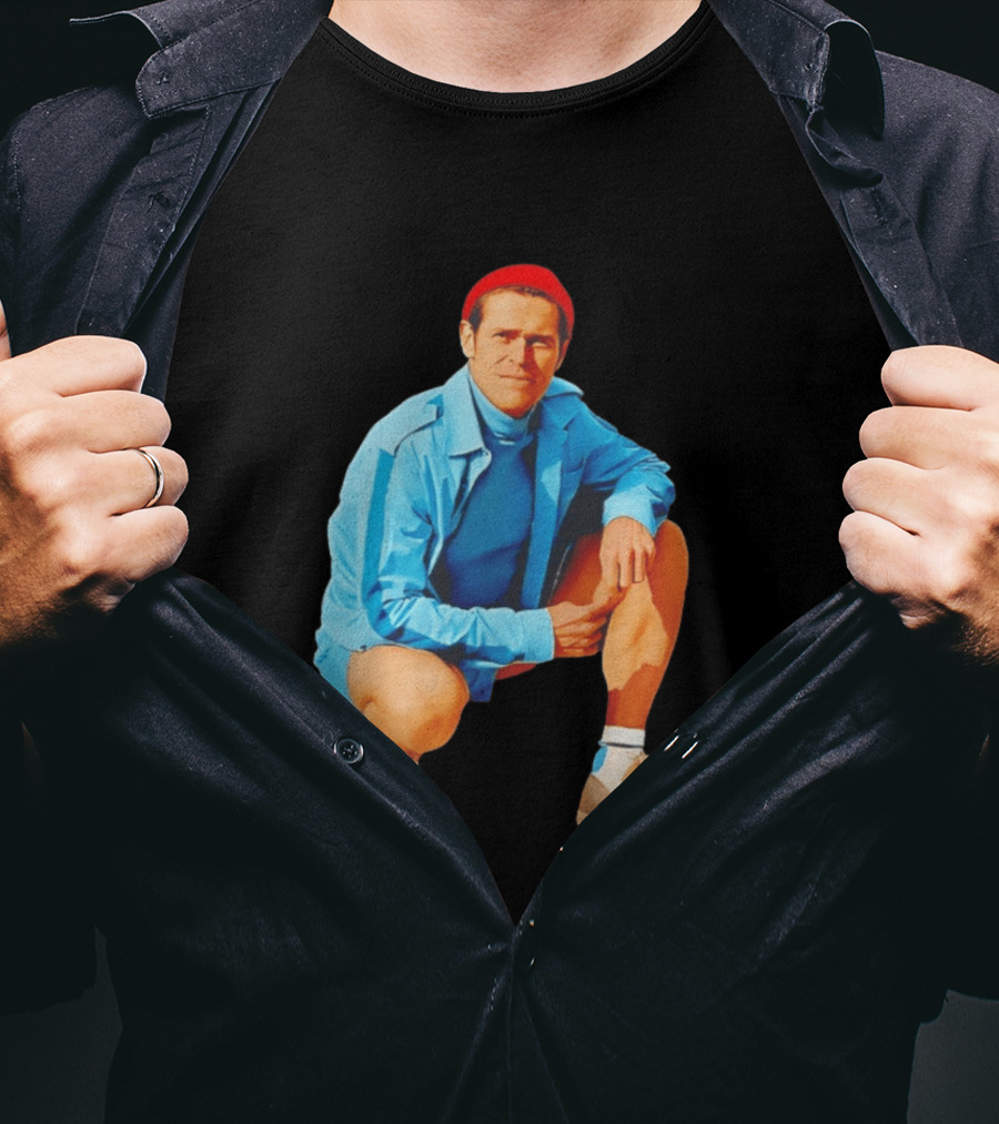 Willem Dafoe Meme Red Beanie Blue Tracksuit Squatting Pose T-Shirt