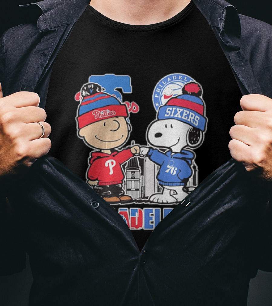Charlie Brown And Snoopy Fist Bump Phillies Sixers Philadelphia T-Shirt
