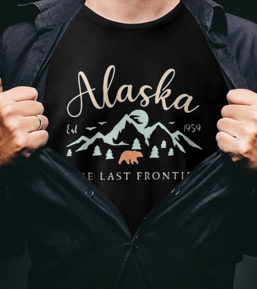 Alaska The Last Frontier Est 1959 Mountain Bear Scene T-Shirt