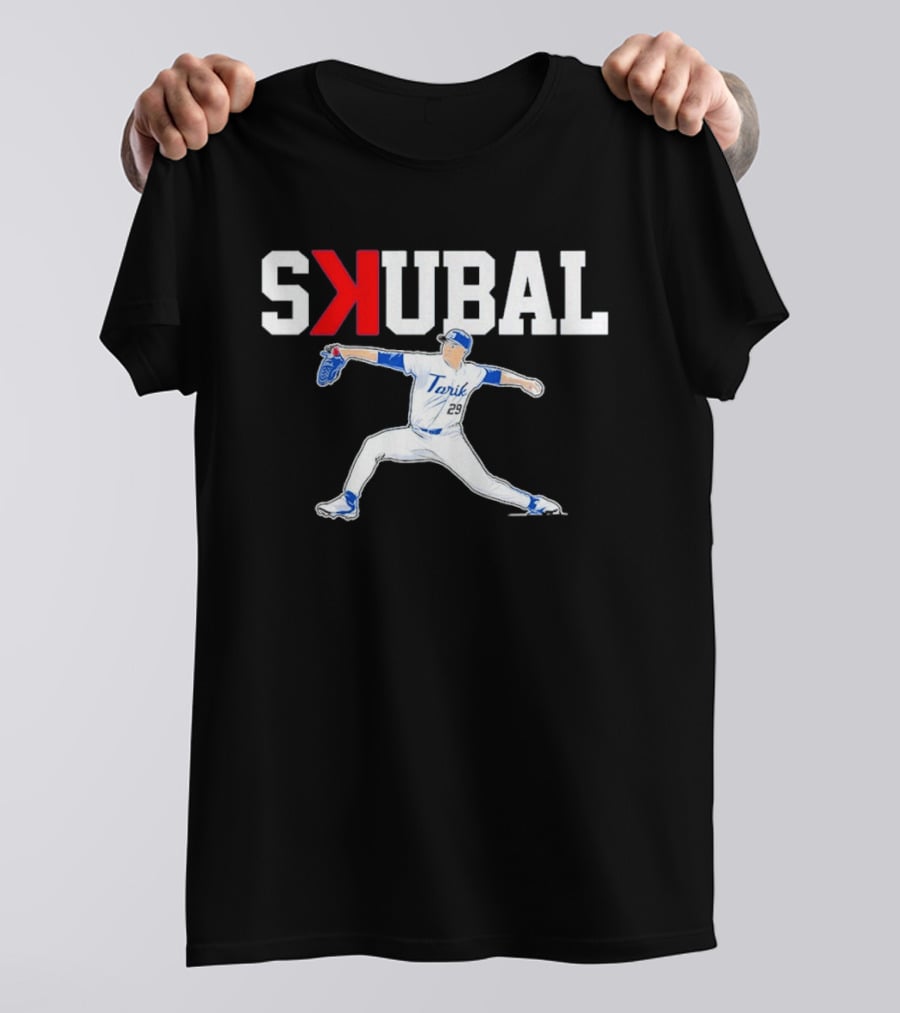 Tarik Skubal Pitching Pose Los Angeles Dodgers T-Shirt