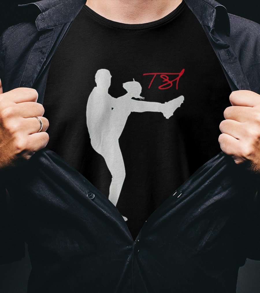 T61 Tarik Skubal Pitching Pose Los Angeles T-Shirt