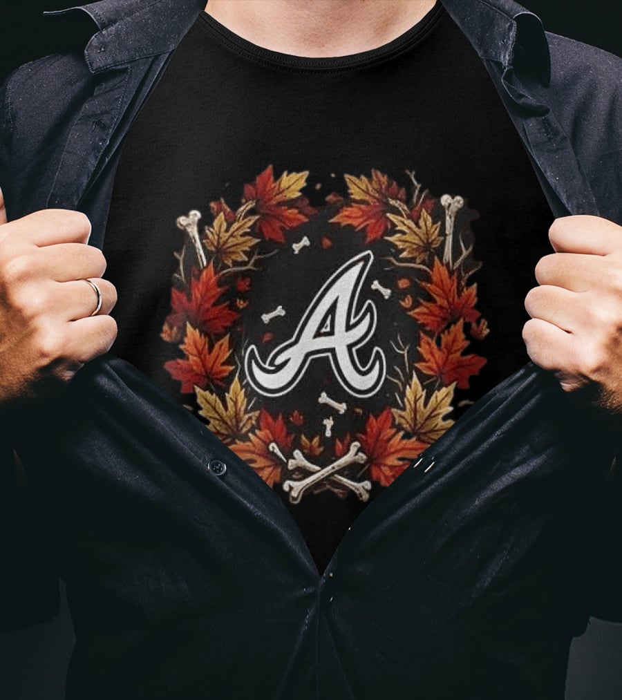 Atlanta Braves Halloween Maple Leaves Skull Bones Crossed Bats T-Shirt