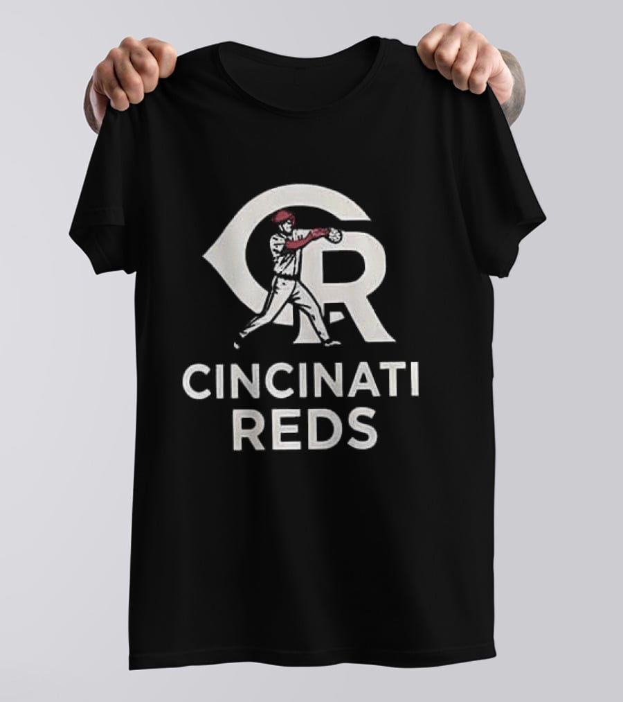 Cincinnati Reds Skull Crossing Bats Baseball Logo Sports Fan T-Shirt