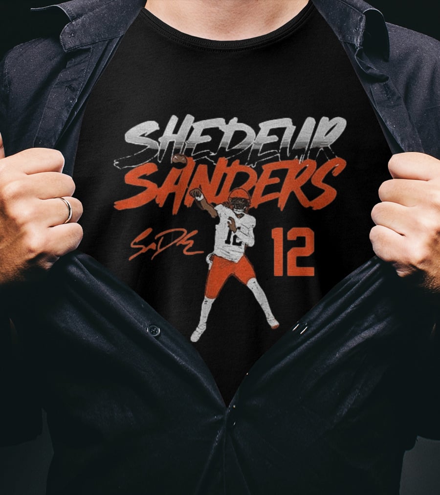 Shedeur Sanders Football Pose Number 12 Cleveland Player T-Shirt
