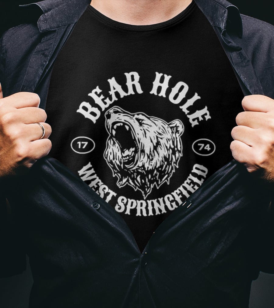 Bear Hole West Springfield 1774 Roaring Bear Head T-Shirt