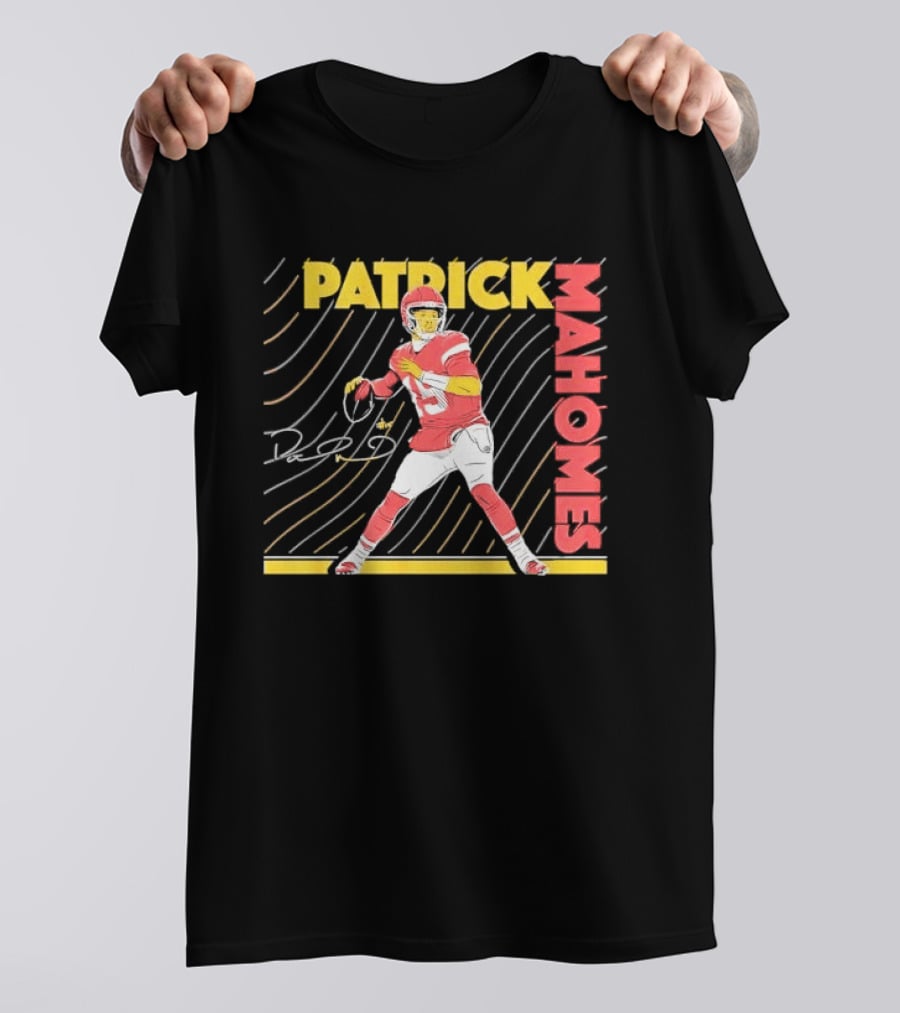 Patrick Mahomes Football Quarterback Signature Wavy Line T-Shirt