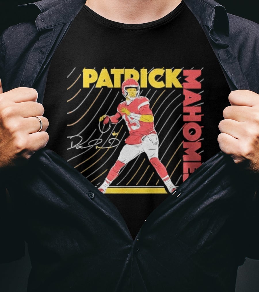 Patrick Mahomes Football Quarterback Signature Wavy Line T-Shirt
