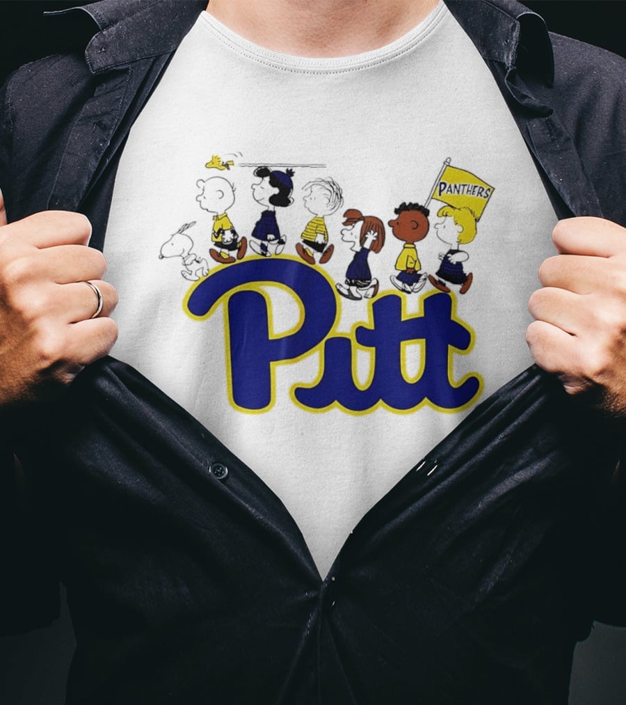 Pittsburgh Panthers Peanuts Characters With Pitt Flag T-Shirt