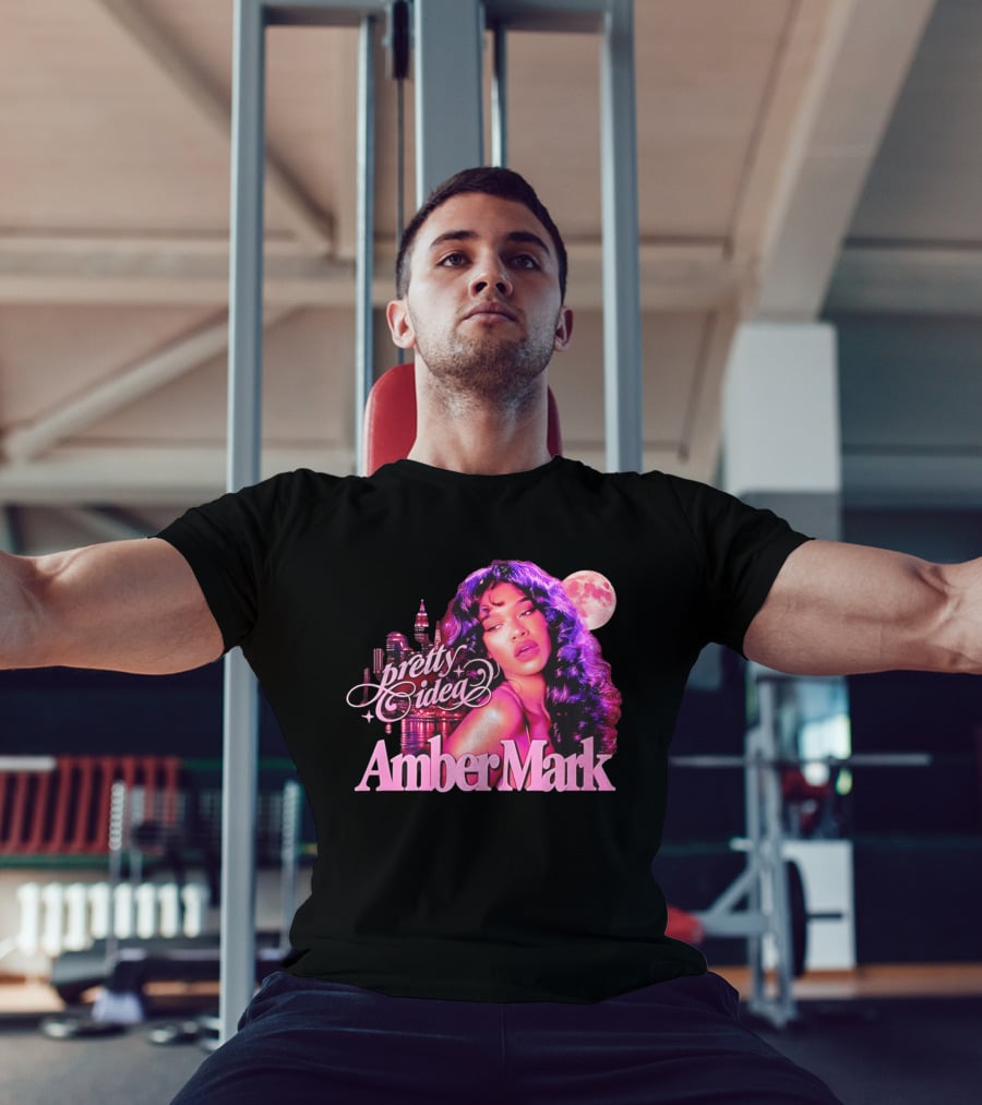 Pretty Idea Amber Mark Woman Moon City Skyline T-Shirt